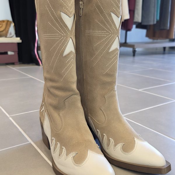 2026/07/1000864344-scaled.jpg Bota Sauvage Beige Blanco