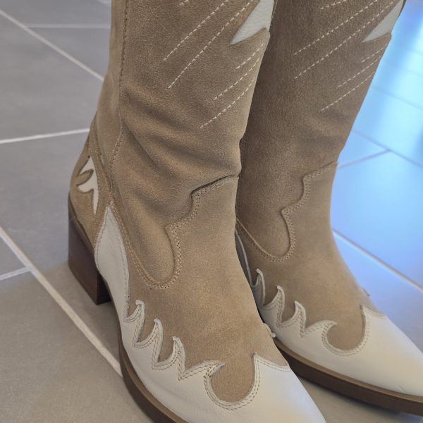 2026/07/1000864345-scaled.jpg Bota Sauvage Beige Blanco