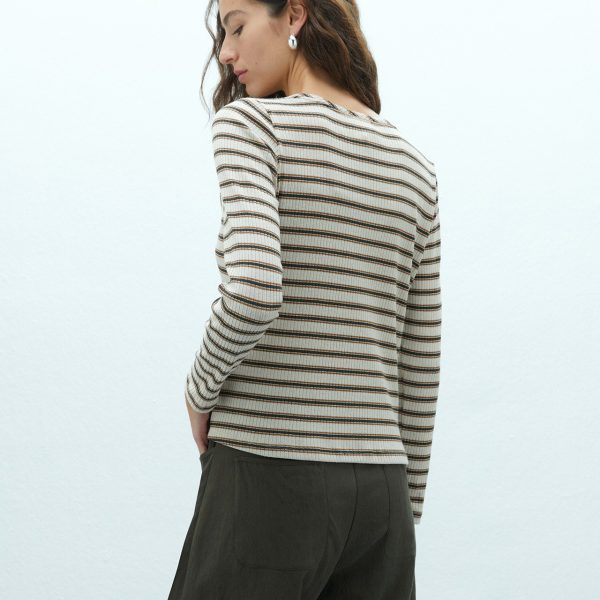 Camiseta de rayas crudo y marrón ANDAM vista de espalda