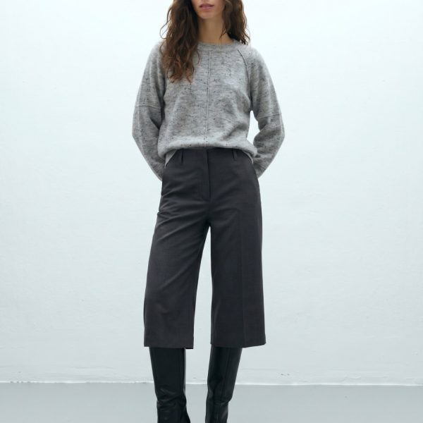 Pantalón culotte de paño gris antracita ANDAM look completo con botín alto