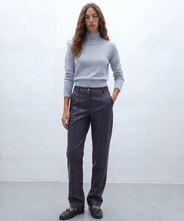 Pantalón de ecopiel azul oscuro ANDAM vista frontal