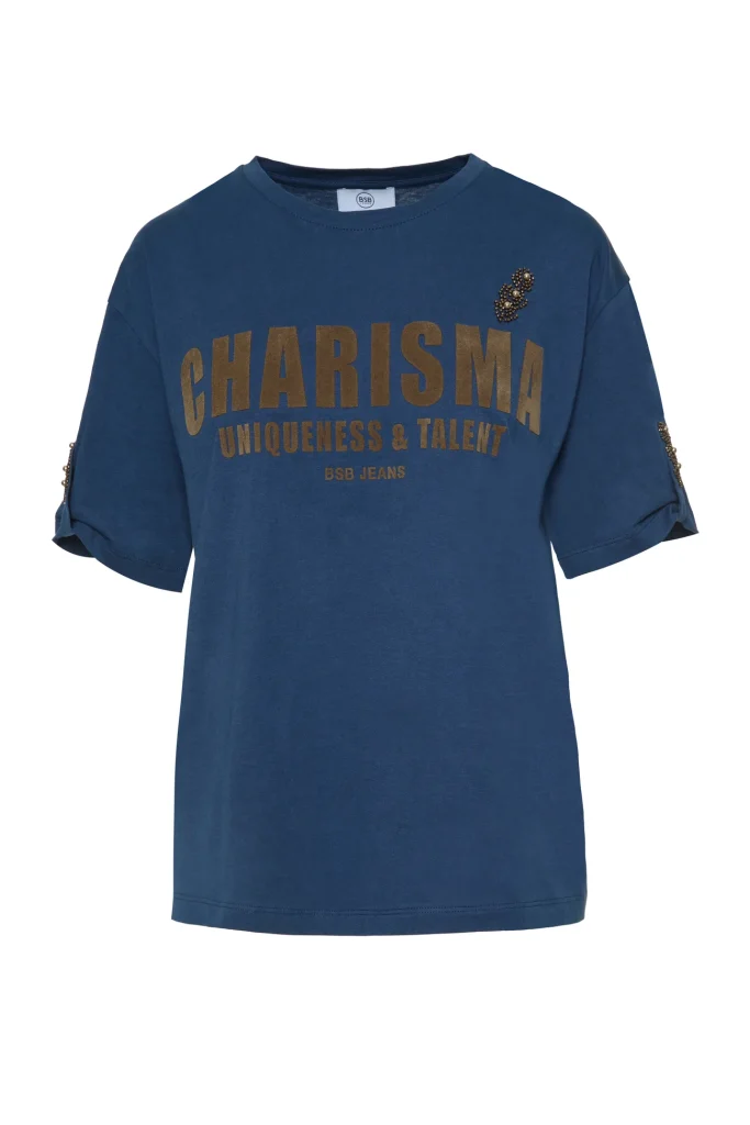 Camiseta azul oscuro con estampado Charisma y pedrería BSB, vista de frente