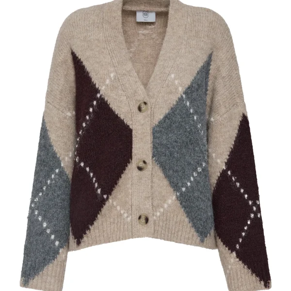 Cárdigan de punto beige con rombos argyle gris y burdeos BSB, vista de frente Cárdigan de punto con estampado argyle y pedrería BSB en gris y burdeos